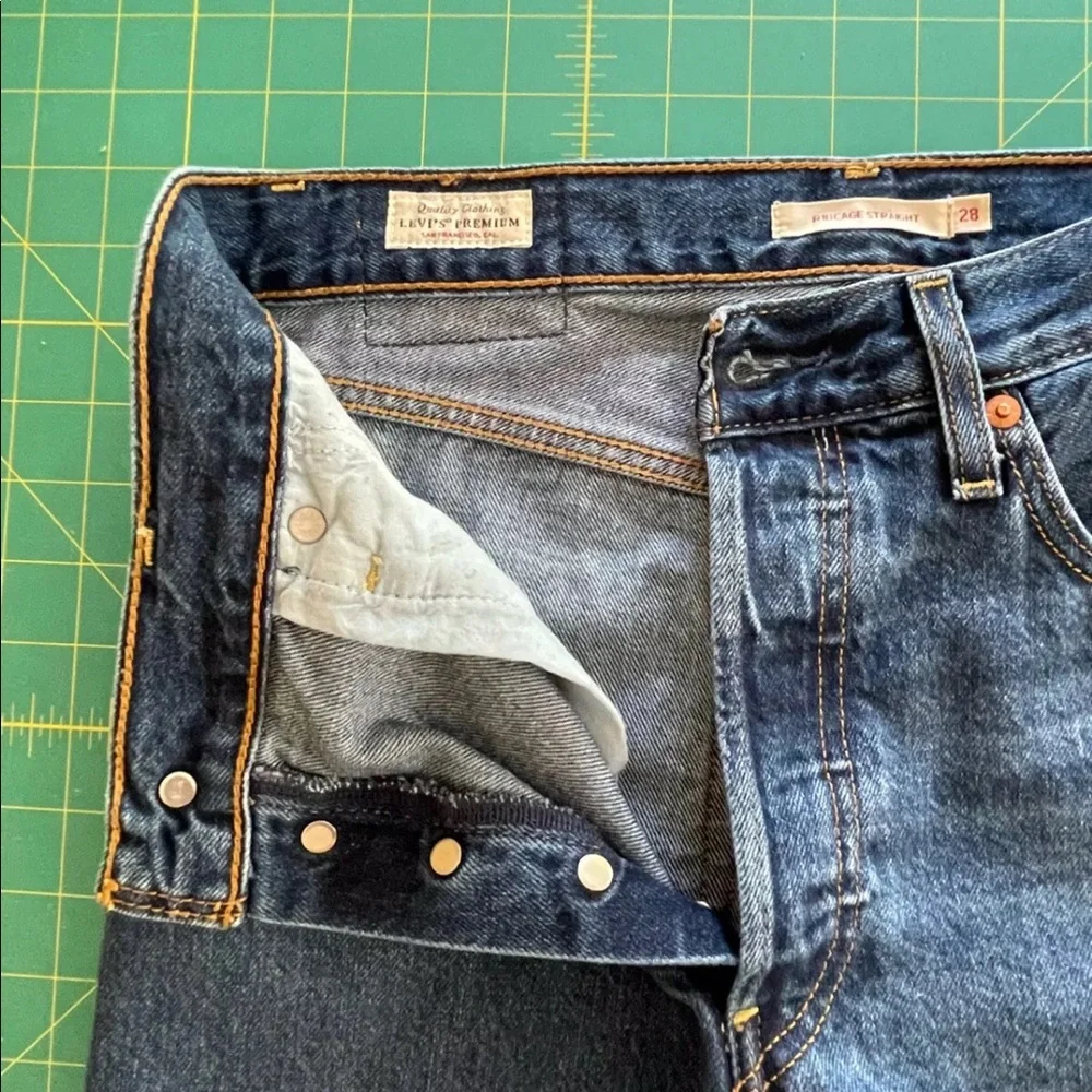 Levi’s Ribcage Straight Jeans - Picture 7 of 11